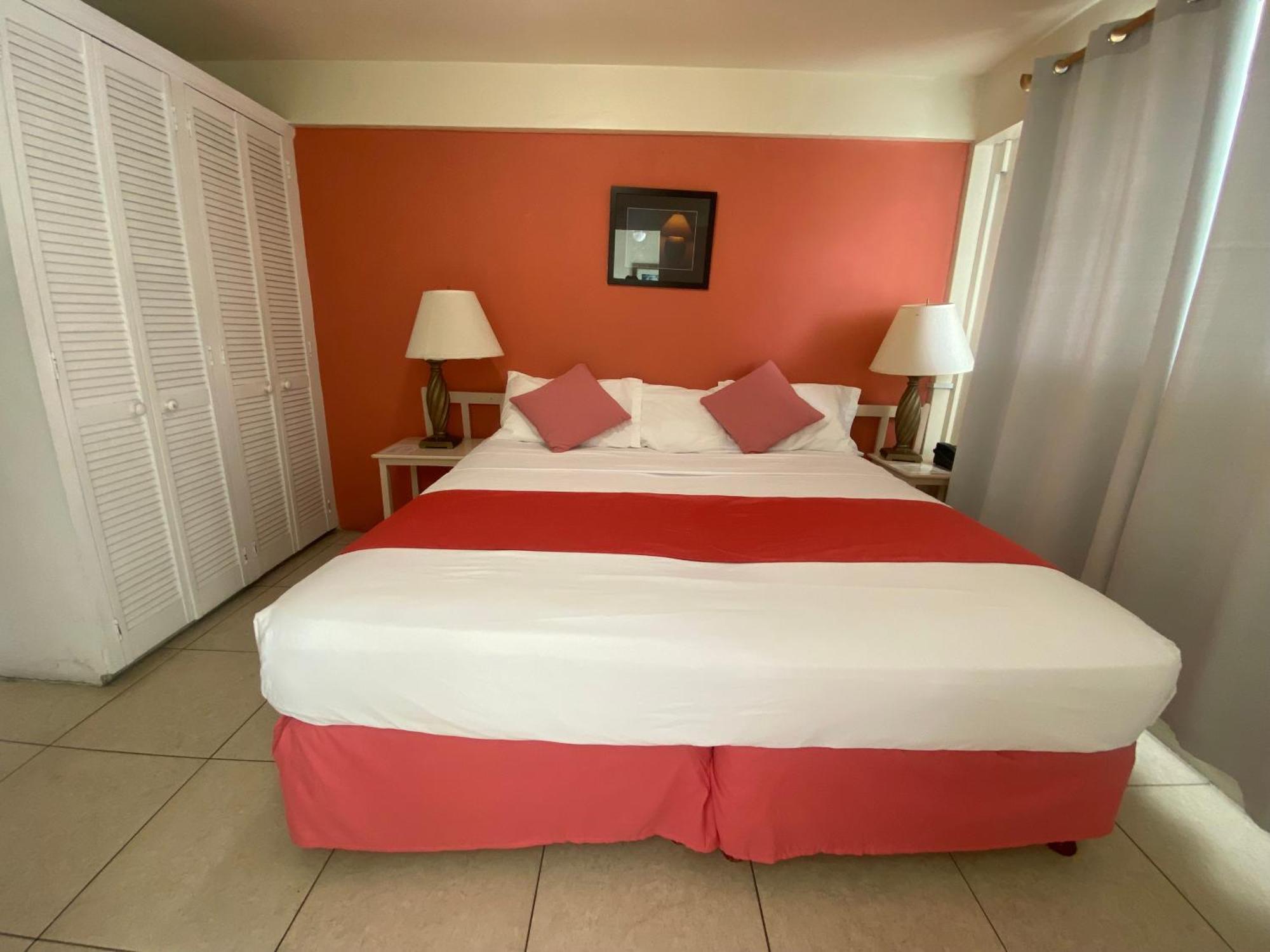 Melrose Beach Apartments Inc บริดจ์ทาวน์ ห้อง รูปภาพ