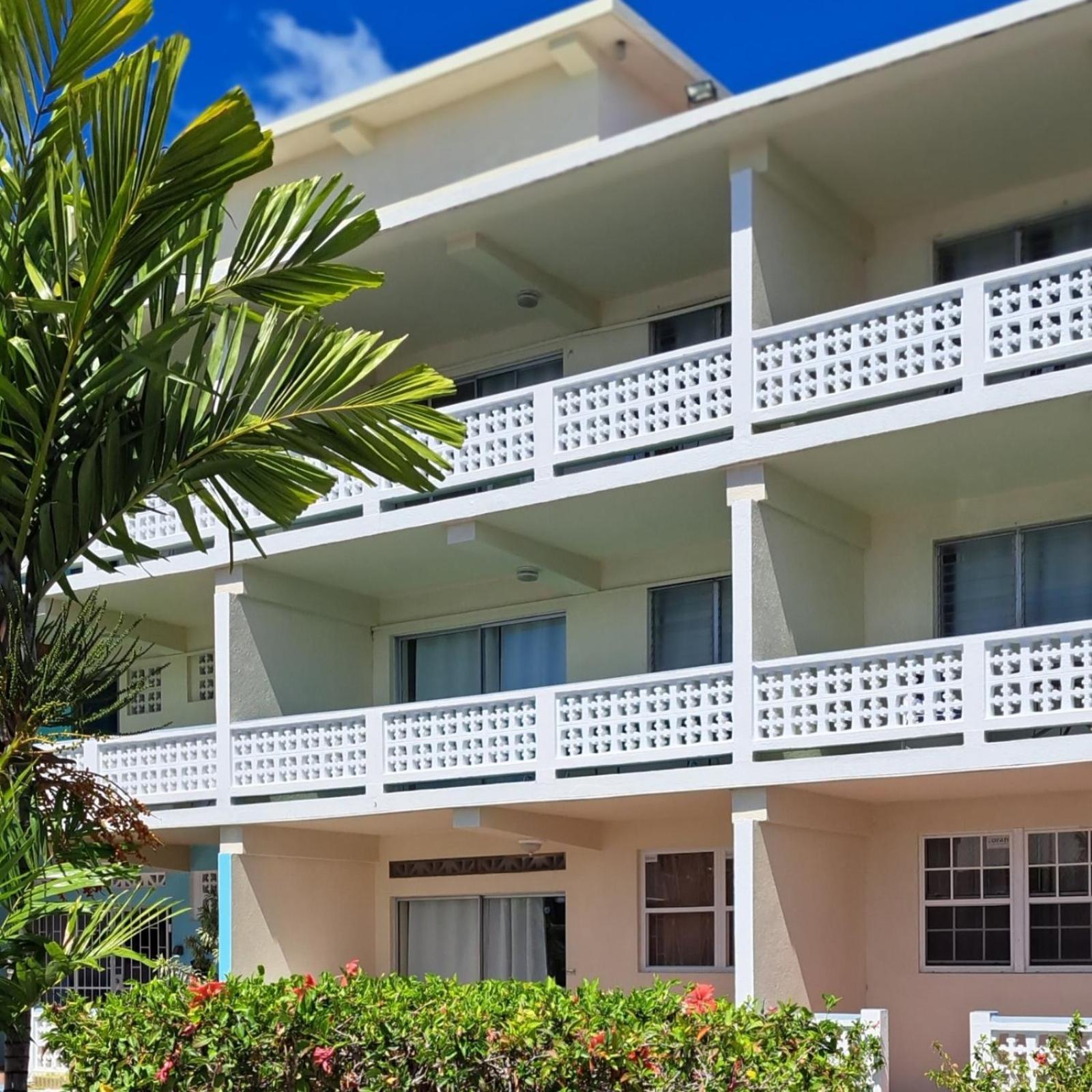 Melrose Beach Apartments Inc บริดจ์ทาวน์ ภายนอก รูปภาพ