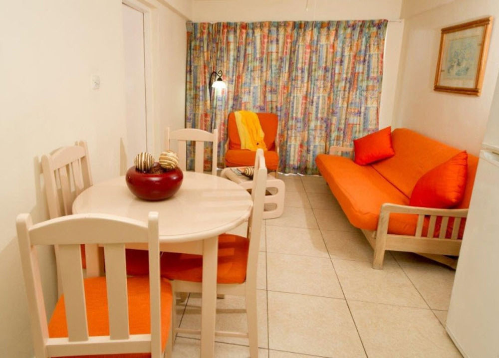 Melrose Beach Apartments Inc บริดจ์ทาวน์ ภายนอก รูปภาพ